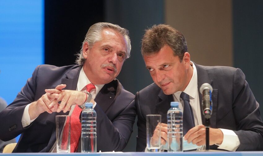  El Presidente reorganizó las áreas económicas y designó a Massa en un ministerio ampliado