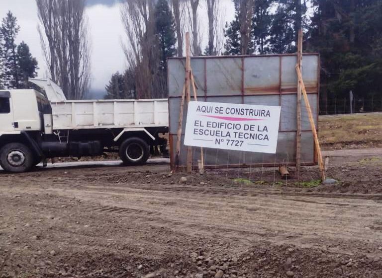  El Gobierno del Chubut inició la construcción de la Escuela Técnica N°7.727 de El Hoyo