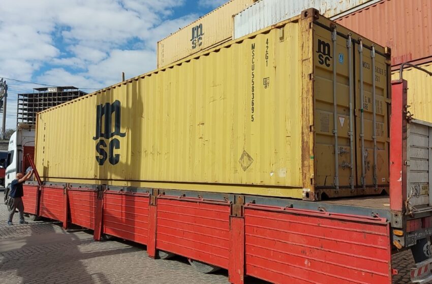  El Gobierno provincial entrega contenedores para producción de cannabis medicinal en Puerto Madryn