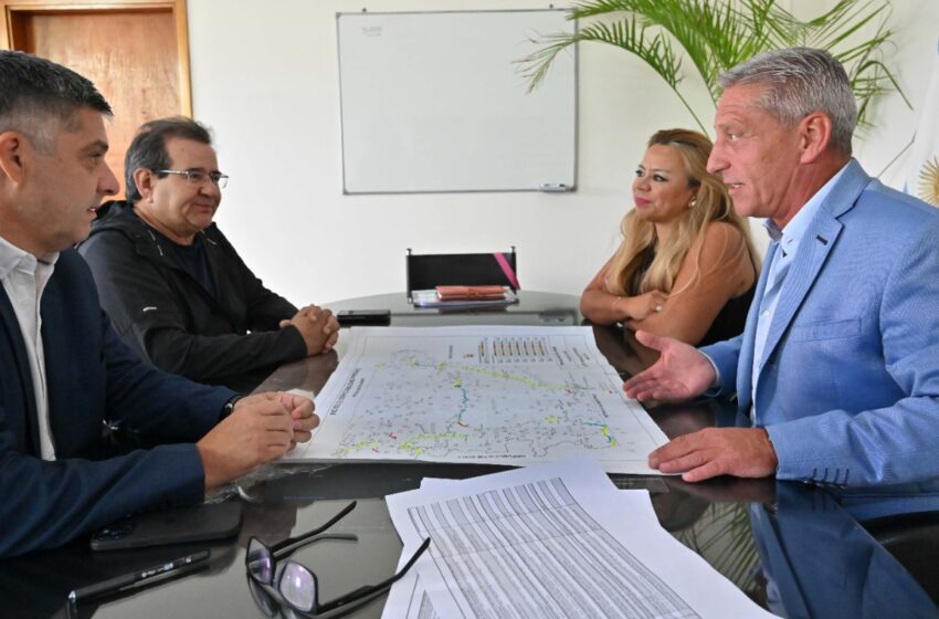  Arcioni analizó el plan de obras viales 2023 para Chubut