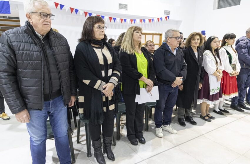  La comunidad paraguaya celebró el 213° Aniversario de su independencia