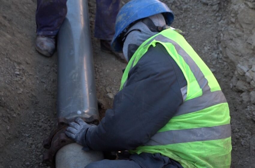  En el marco del plan de ordenamiento económico y regularización de servicios, la SCPL avanza con obras de agua