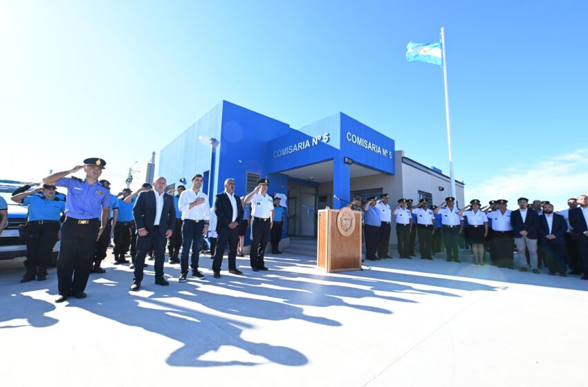  Más seguridad en el barrio Solana: Torres inauguró junto a Sastre la Subcomisaría 5ª de Puerto Madryn