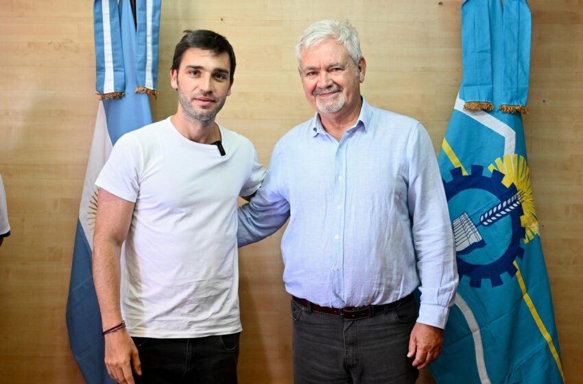  Torres tomó juramento al nuevo jefe comunal de Colan Conhué y al flamante presidente del Instituto Provincial de la Vivienda