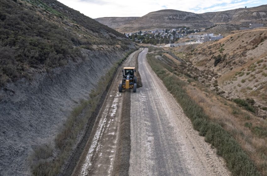  El Municipio realizó tareas de mantenimiento en el camino que une los barrios Saavedra y Manantial Rosales