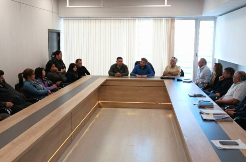  El Municipio junto a la SCPL iniciará la obra eléctrica para los vecinos de Radio Estación