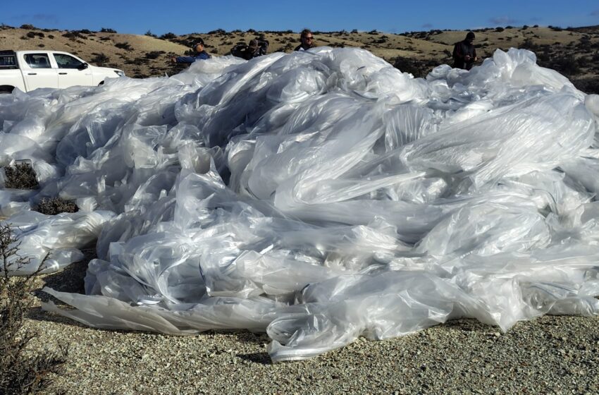  El Gobierno del Chubut encontró en El Escorial los restos que faltaban del globo de la NASA