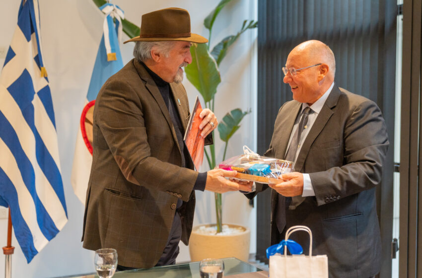  Othar recibió al embajador de Grecia en Argentina