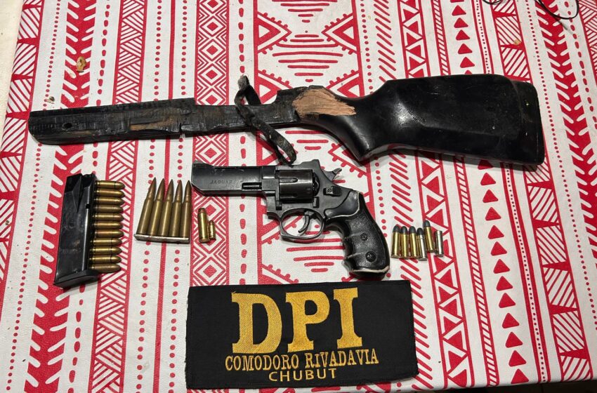  En 19 allanamientos, la Policía del Chubut secuestró armas, droga, dinero en efectivo y una cantidad inédita de municiones