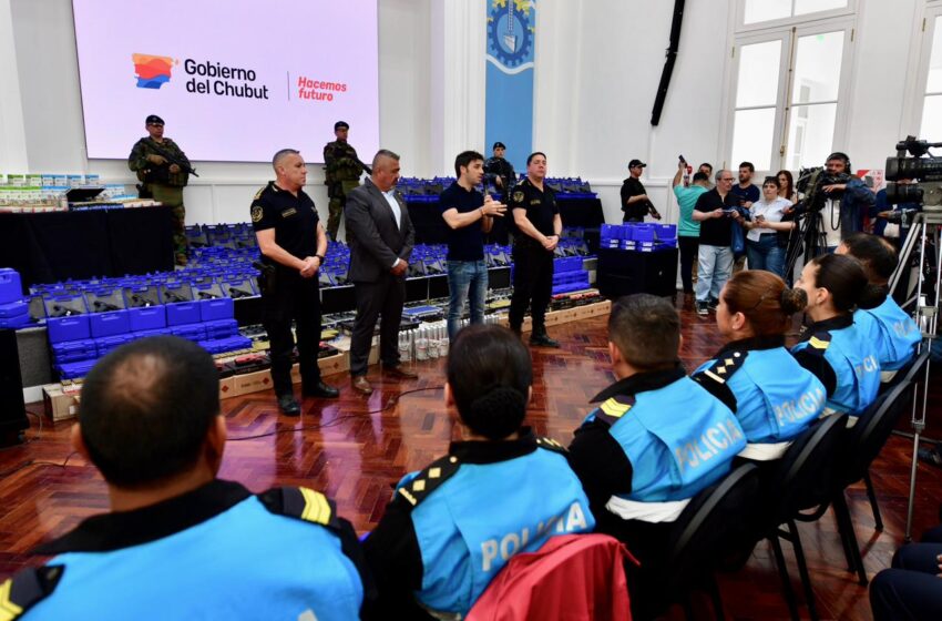  Torres encabezó millonaria inversión sin precedentes para la Policía del Chubut y anunció la construcción del nuevo edificio de la Escuela de Cadetes “con el remate de bienes incautados en causas de corrupción”