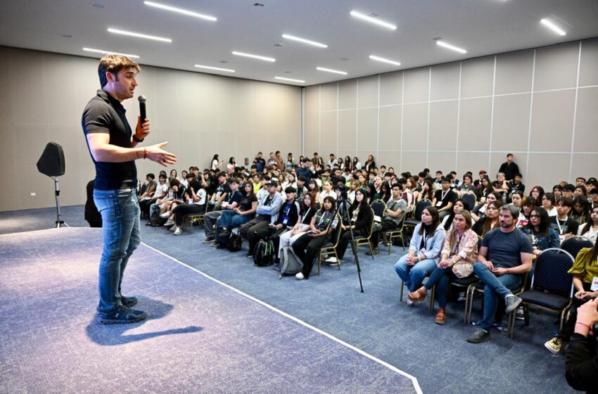  Torres abrió la 2° edición del Festival ALTA DATA para el desarrollo financiero y personal de los jóvenes