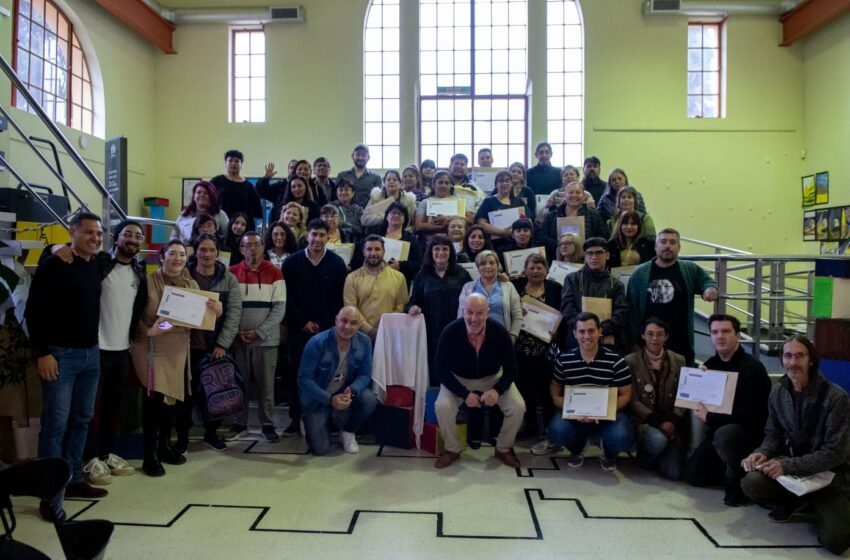  Se entregaron las certificaciones a los capacitadores de los Talleres Barriales