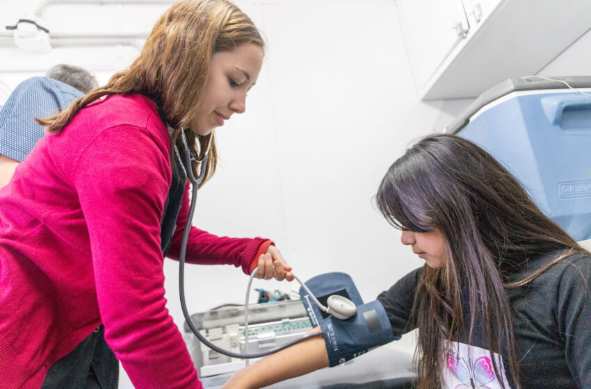  El tráiler de Salud Municipal comenzó con las atenciones en el Centro de la ciudad
