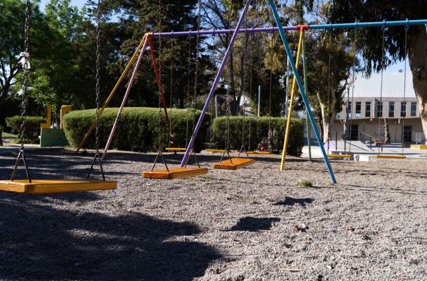  El Municipio reacondicionó los juegos de la plaza Soberanía tras sufrir vandalismo