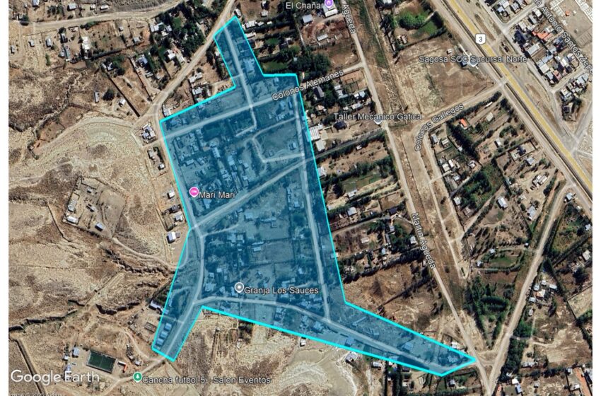  CONVOCATORIA PARA NORMALIZAR LAS REDES DE AGUA EN Bº CENTENARIO (KM 14)Informamos a los frentistas del sector comprendido por las manzanas 31, 32, 33, 34, 36 y 38, entre las calles Colonos Alemanes y Colonos Israelitas, que, con el objetivo de normalizar el servicio de distribución de agua, se procederá con el levantamiento de las mangueras irregulares que estén en la zona. Por ello, se solicita a los vecinos hacer uso de las nuevas conexiones regulares domiciliarias.