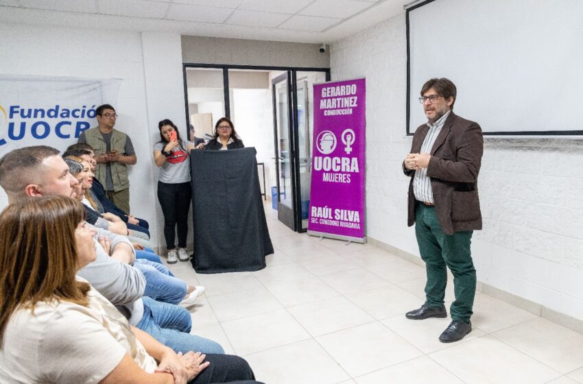  Se concretó la entrega de certificados de capacitación en máquinas viales para hombres y mujeres