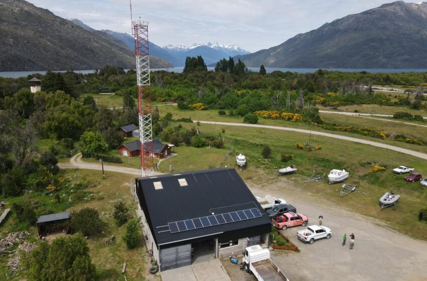  Provincia instaló un nuevo sistema fotovoltaico en el Centro de Monitoreo del Parque Nacional Lago Puelo