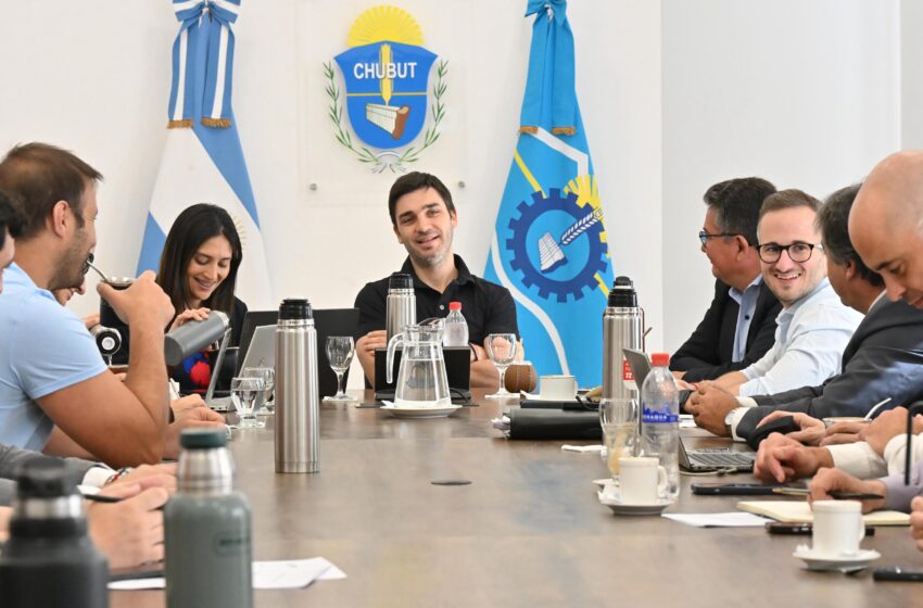  Torres encabezó una nueva reunión de gabinete y confirmó el envío a la Legislatura de un paquete de leyes para modernizar el Estado