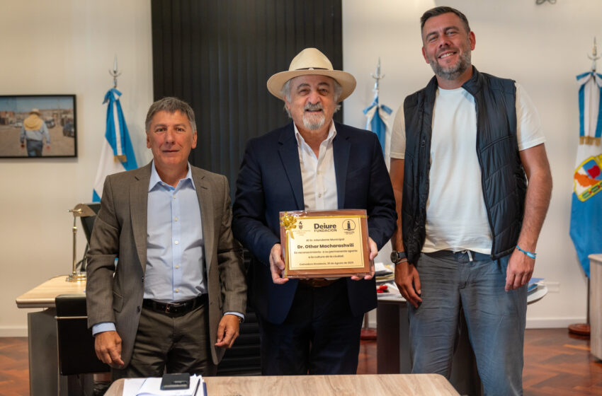  «El intendente recibió a referentes de fundaciones vinculadas al Congreso Patagónico de Derecho Civil y Comercial»