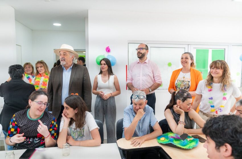  Othar participó del festejo de los 100 programas de “Creciendo Juntos”