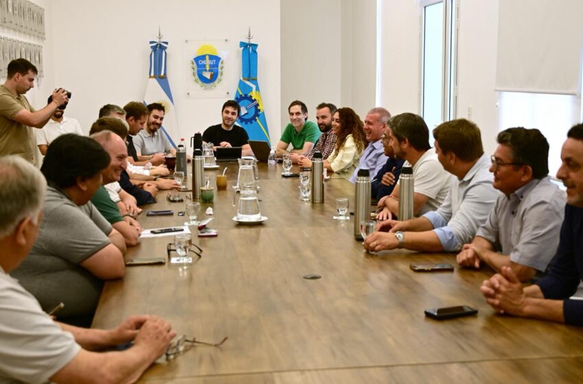  Torres encabezó reunión con intendentes en el marco de las obras de infraestructura previstas para el próximo año