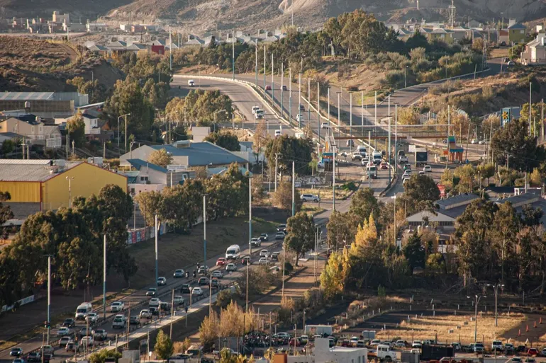  El suministro se interrumpirá por 24 horas en Zona Norte este martes y en Zona Sur y Central a partir del miércoles, con el objetivo de recomponer las reservas de Puesto La Mata ante el aumento del consumo estival.