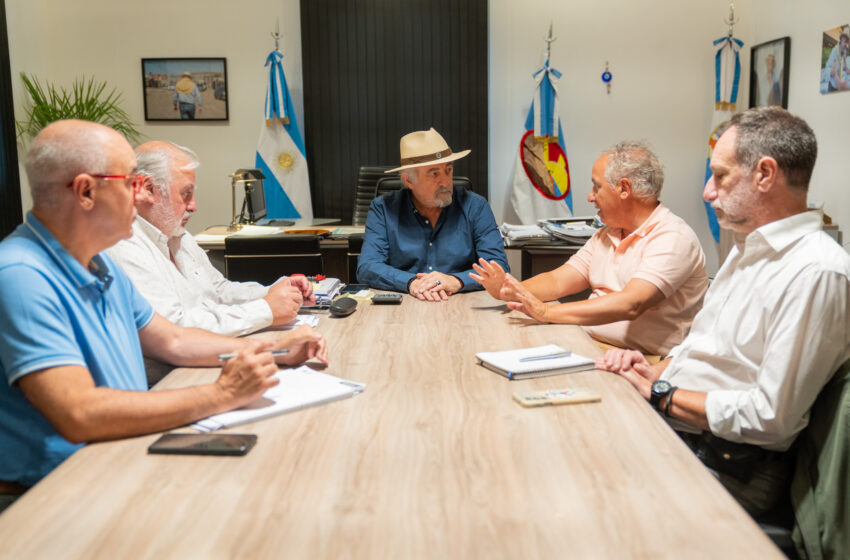   El intendente se reunió con referentes de la firma IATASA