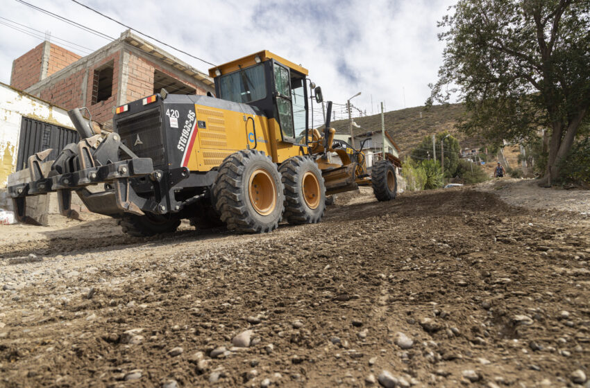  El Municipio ejecutó tareas de repaso y enripiado en barrio La Floresta