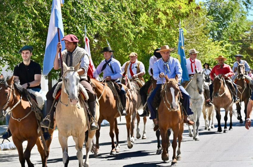  Torres participó de la 51° edición del Festival de Doma y Folklore de Sarmiento y reivindicó la importancia de las fiestas populares para la identidad chubutense