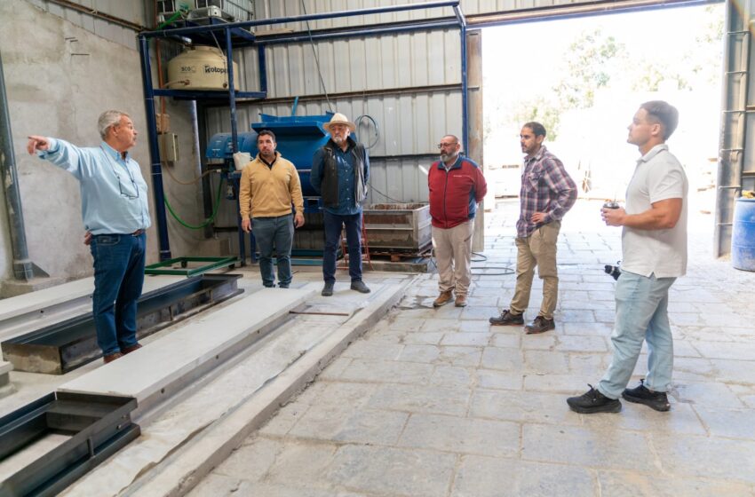  Othar recorrió la empresa PREPAT y destacó la innovación en viviendas modulares