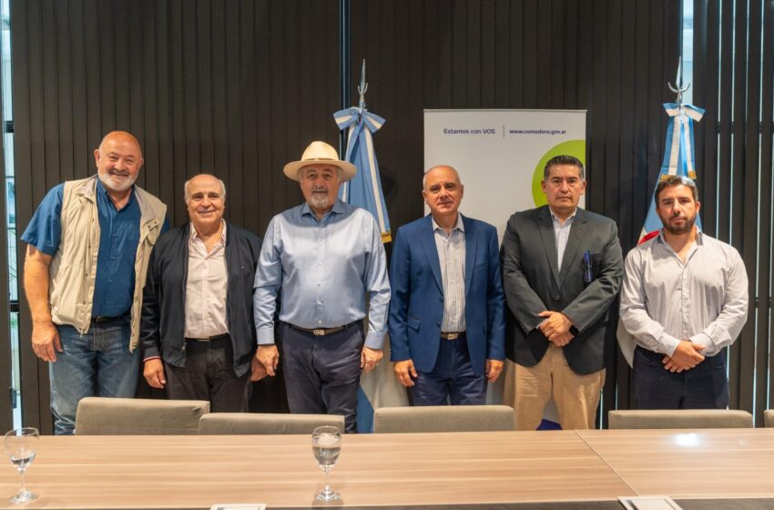  La rúbrica del nuevo contrato, garantizará la continuidad laboral de más de 400 familias, además de la ampliación y optimización de las prestaciones en toda la ciudad.