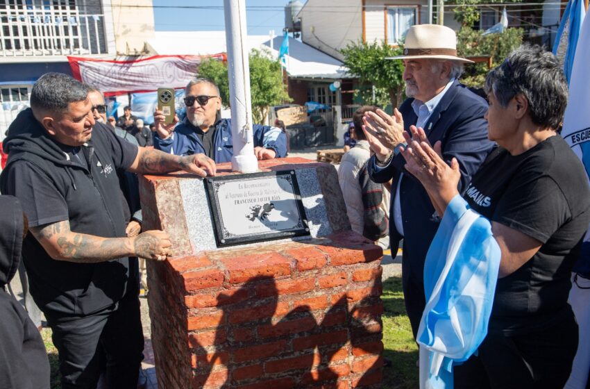  Se impuso el nombre “Veterano de Guerra de Malvinas Francisco Javier Ríos” al boulevard de Estados Unidos y 10 de Noviembre