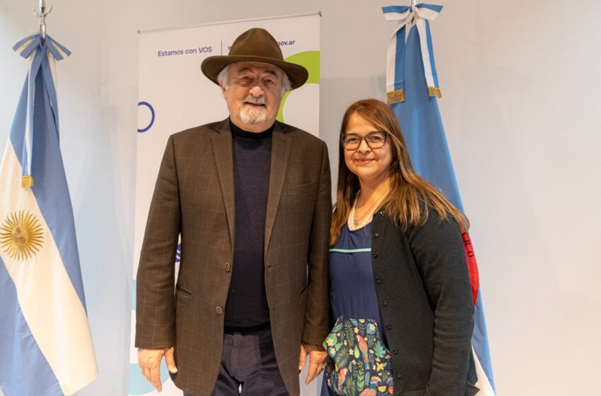  Presentaron a la nueva vicedirectora de la Escuela Municipal ante el intendente