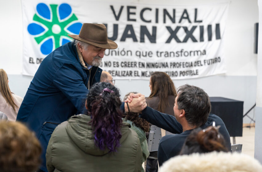  Othar encabezó los festejos por un nuevo aniversario de la Asociación Vecinal de barrio Juan XXIII
