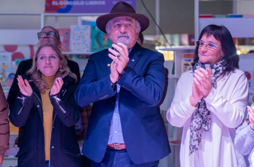  Othar inauguró la XIII Feria Internacional del Libro en el centro cultural de Comodoro Rivadavia