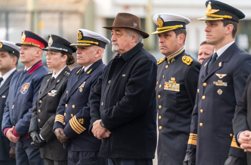  Othar encabezó el acto central por el 210° aniversario de la Independencia en el barrio 9 de Julio