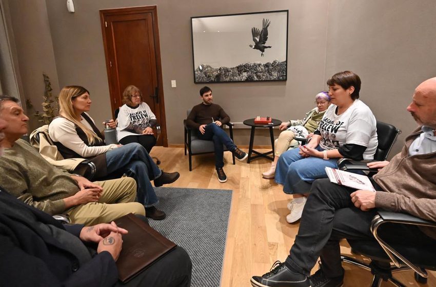  Torres recibió a familiares de las víctimas de la Masacre de Trelew en el marco de la Semana de la Memoria