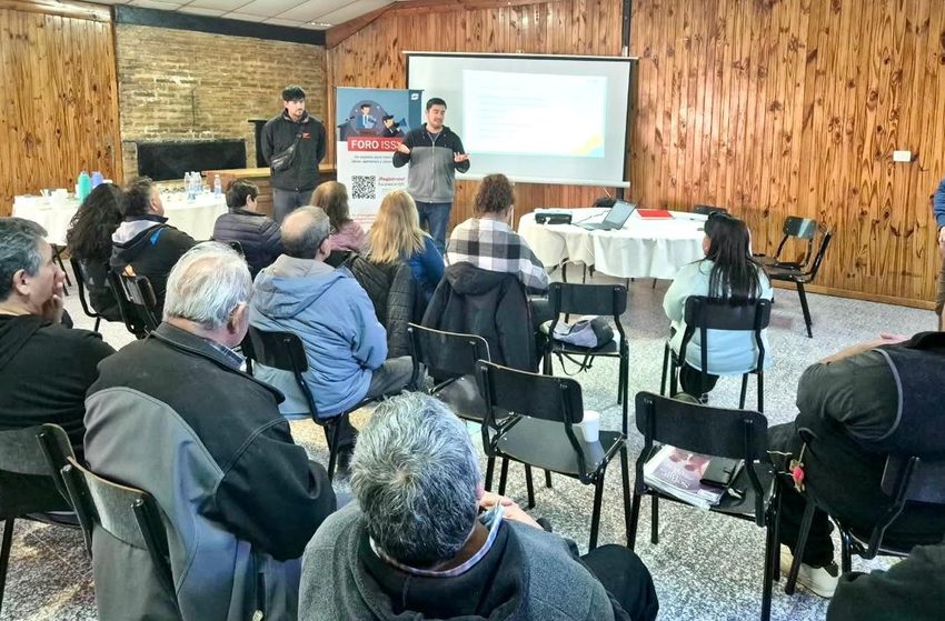 El ISSyS realizó un nuevo Taller de Alfabetización Digital para afiliados y jubilados de Rawson