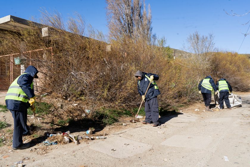  Se refuerzan los trabajos de limpieza y mantenimiento en distintos puntos de la ciudad