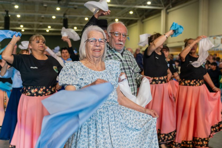  El domingo se realizará el Festival Regional de Adultos Mayores «Folclore sí, penas no»