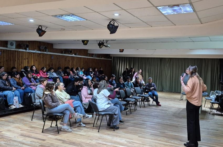  Salud realizó en Esquel una charla sobre prevención del Síndrome Urémico Hemolítico