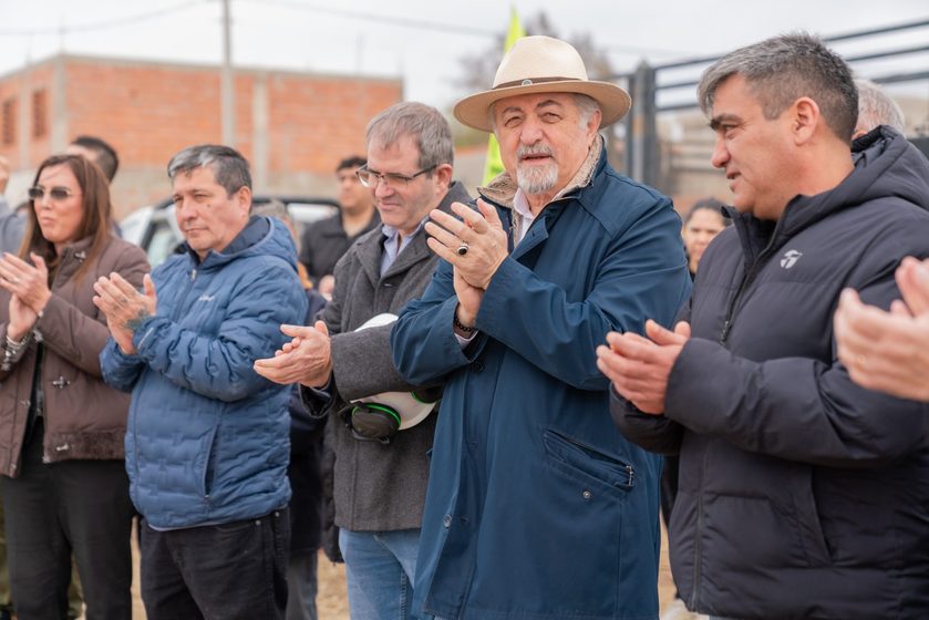  Othar inauguró la ampliación de la red de gas en barrio Los Bretes