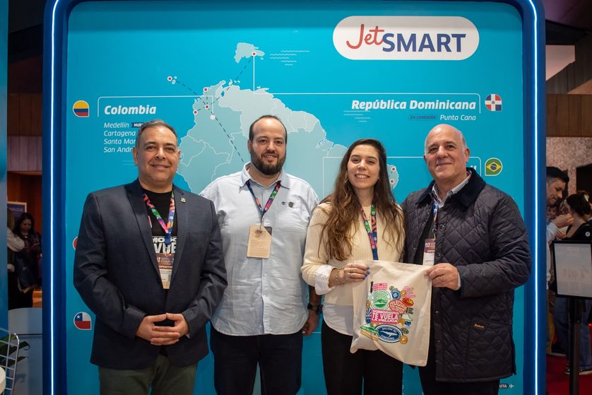  EL GERENTE DE COMODORO TURISMO EDUARDO CARRASCO SE REUNIO CON LA EMPRESA JETSMART
